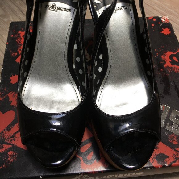 Fergalicious Platform Sandals-black patent leather-sz 7M - Picture 2 of 3